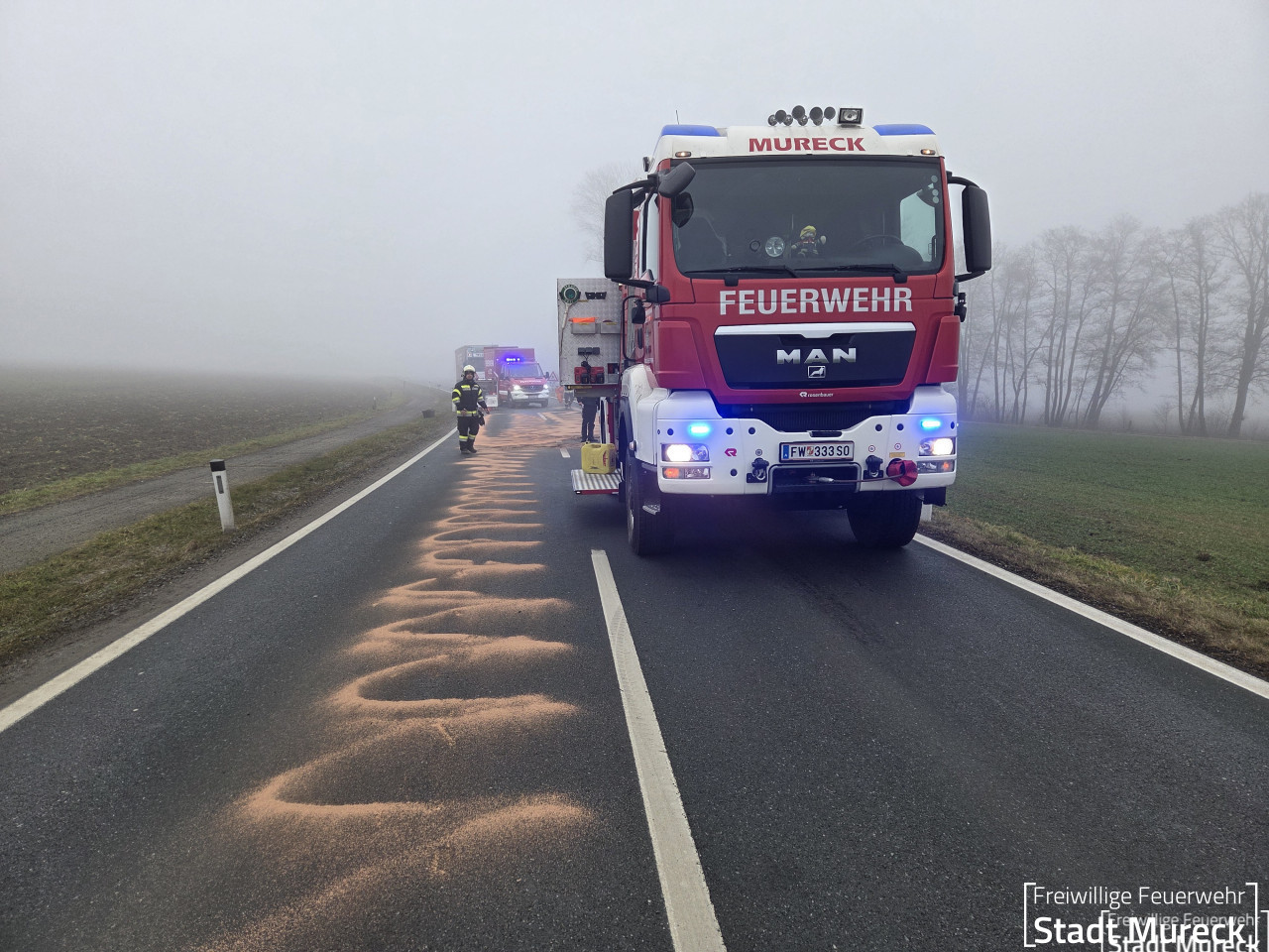 Featured image for “Verkehrsunfall – Ölbindearbeiten”