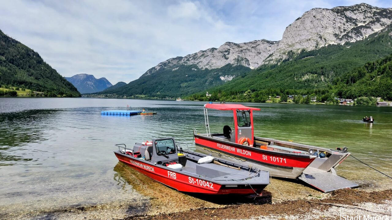 Featured image for “Feuerwehr Mureck stellt Sicherungsboot beim Taucherlager des LFV Steiermark am Grundlsee”